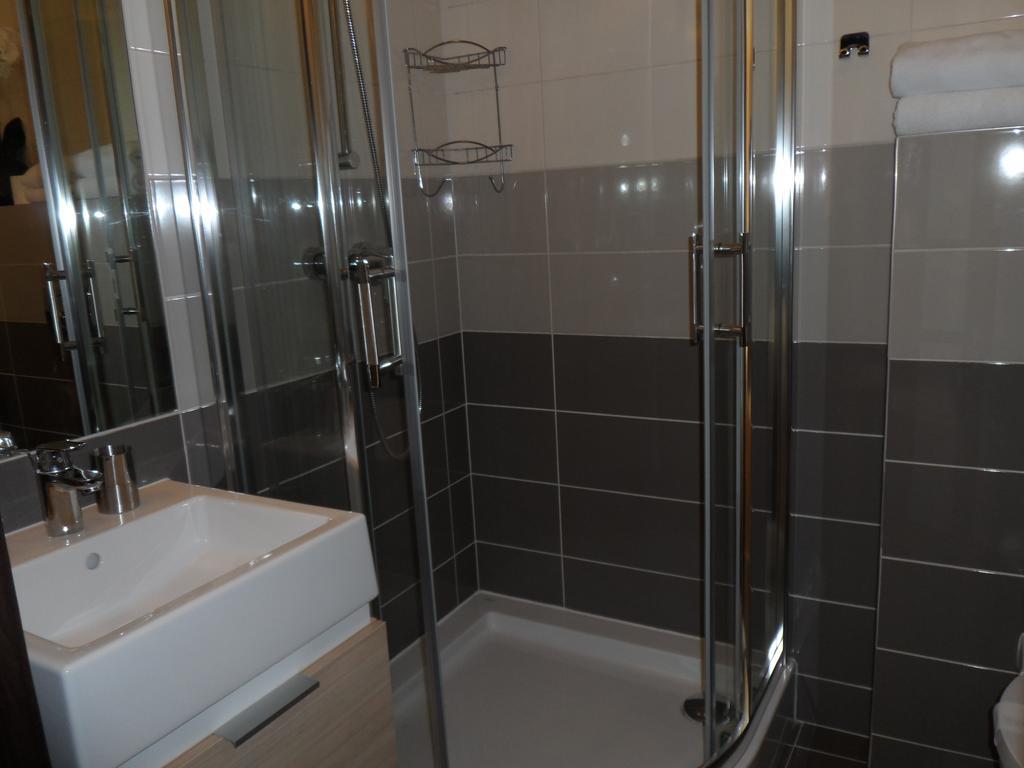 Atrium Luksusowe Apartamenty Сарбіново Номер фото